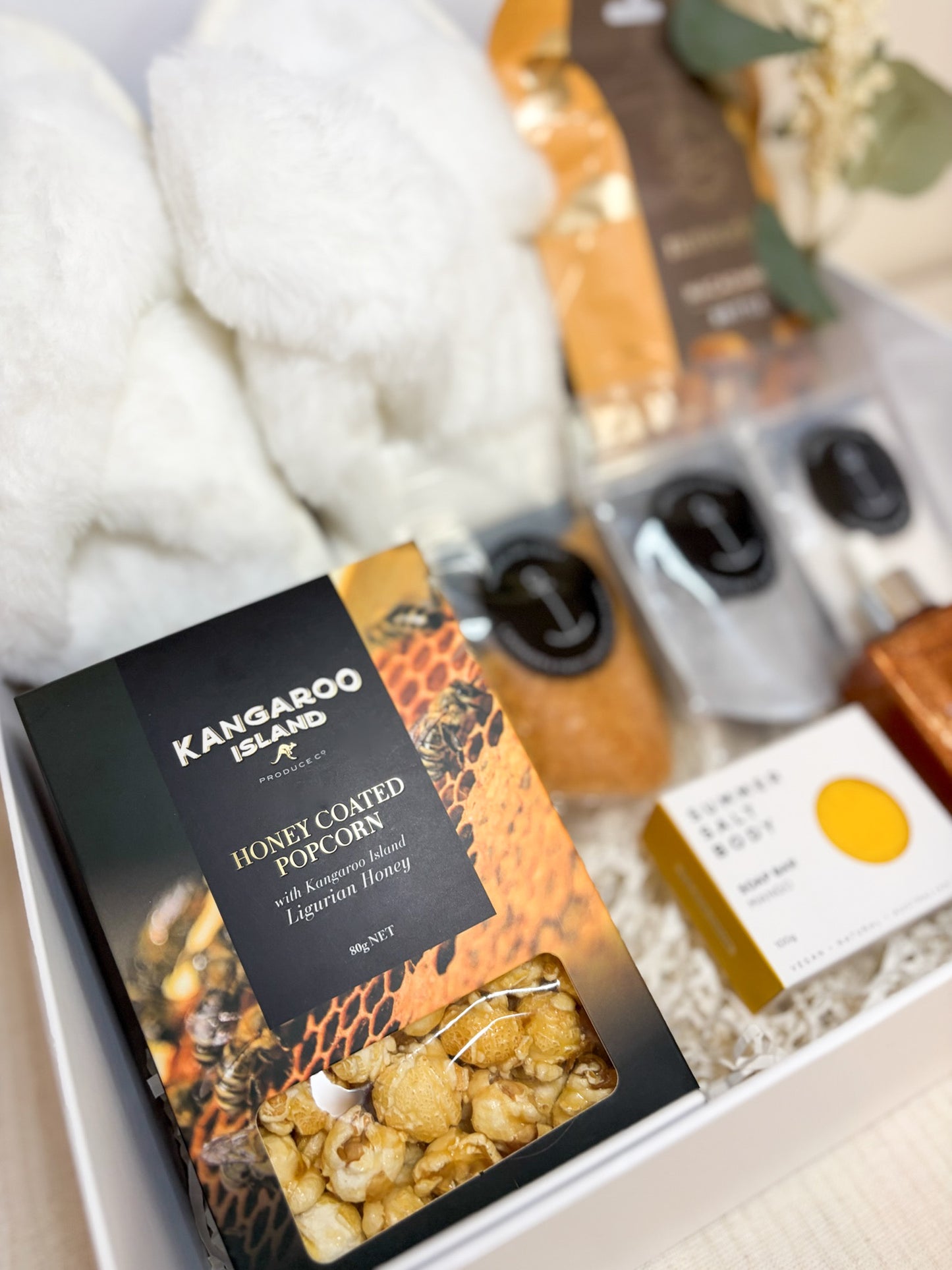 Luxury Pamper Hamper – Golden Glow Spa Gift