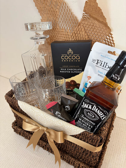 Gentleman’s Reserve Whiskey and Decanter Hamper