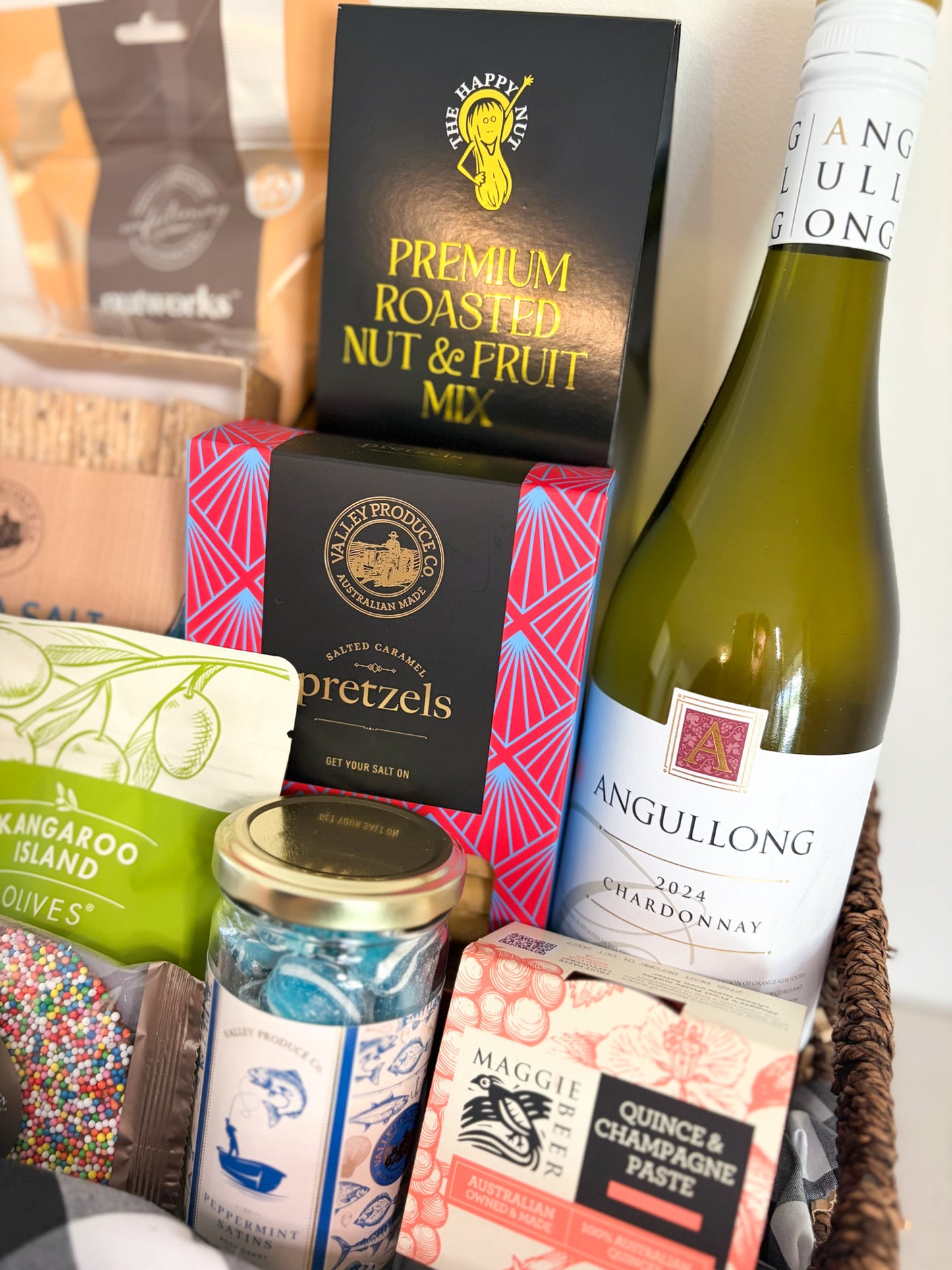 Signature Chardonnay & Artisan Grazing Hamper